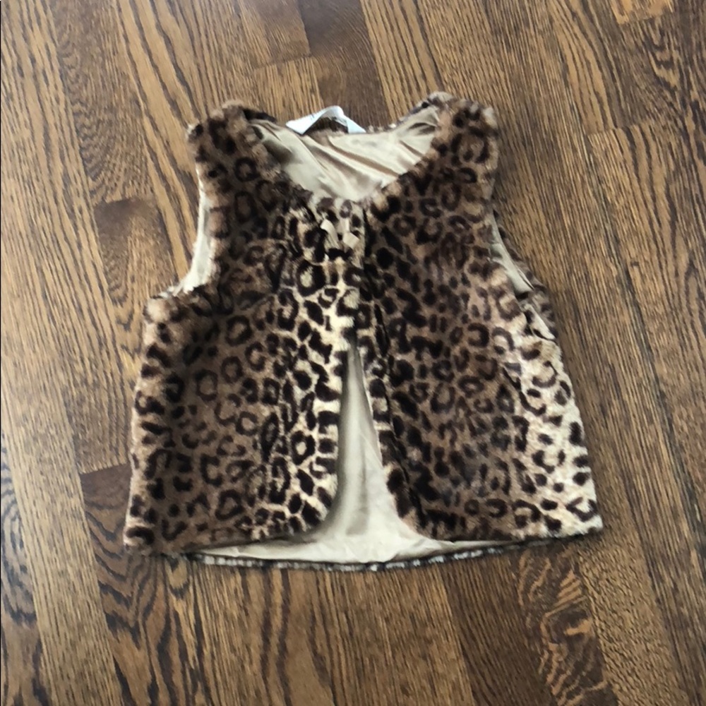 Adorable Leopard Print Faux Fur Vest